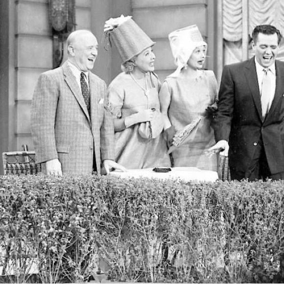 Buy with Peace of Mind from a Highly Rated & Copied Trendsetting Influencer - Picture 7 of 7